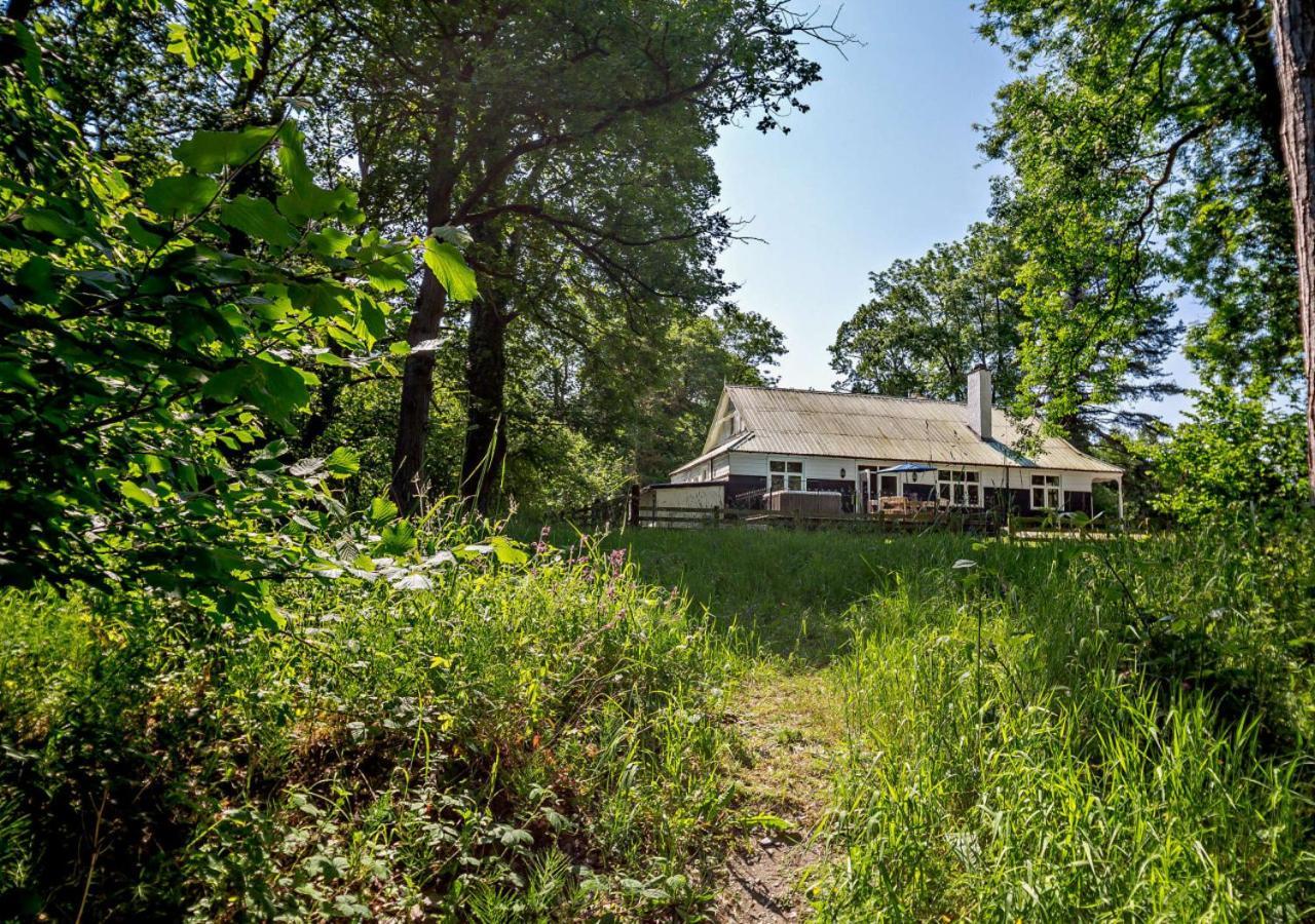 Cartrefle Villa Llanfair Talhaiarn Exterior photo